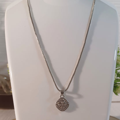 Cadena-Collar Informal